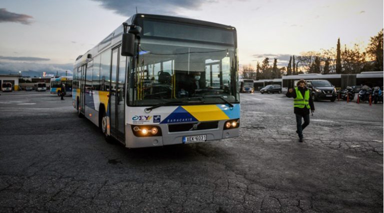 Ανήλικοι τακαναν γυαλιά καρφιά στην Αρτέμιδα! Προσπάθησαν να κάψουν λεωφορείο – 8 συλλήψεις
