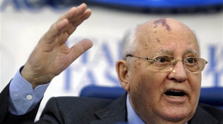 Μιχαήλ Γκορμπατσόφ: Τι ήταν τελικά το κόκκινο σημάδι στο μέτωπό του;