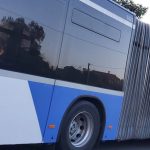 Σπάτα Αρτέμιδα: Συνεχίζεται η ταλαιπωρία με τα λεωφορεία – Έφτασε στη στάση και έβγαζε καπνούς!