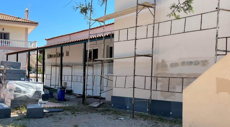 Άρχισαν οι εργασίες για την ενεργειακή αναβάθμιση του Δημοτικού σχολείου στον Βαρνάβα