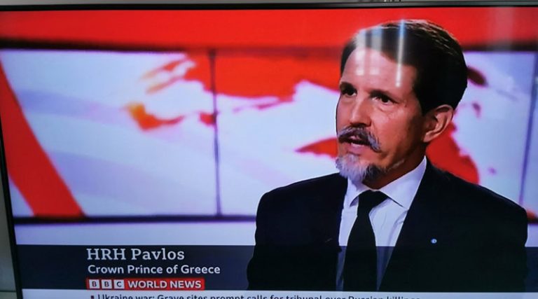 Συνεχίζεται ο σάλος  με το βίντεο που εμφανίζει τον Παύλο ως πρίγκιπα της Ελλάδας