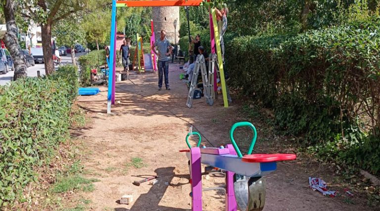 Παλλήνη: Συνεχίζονται οι εργασίες για την ανακατασκευή της παιδικής χαράς στον Άγιο Τρύφωνα (φωτό)