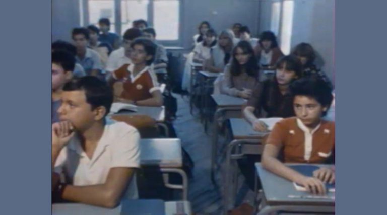 Έτσι ήταν η πρώτη ημέρα στο σχολείο το 1984! (video)
