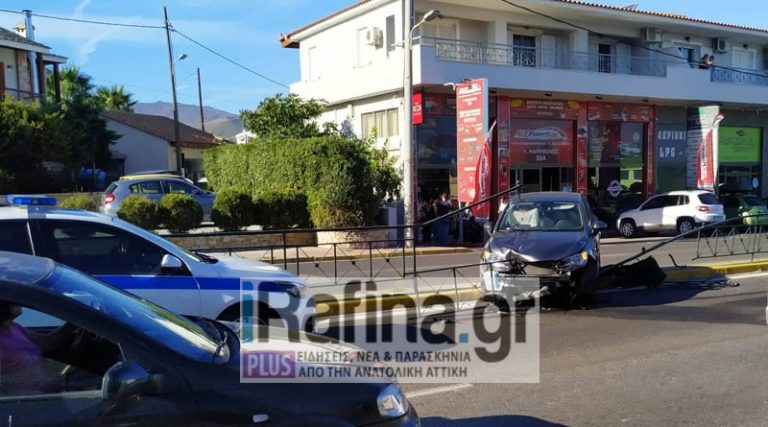 Πικέρμι: Τροχαίο ατύχημα στη Λ. Μαραθώνος – ΙΧ καρφώθηκε στην νησίδα – Αυξημένη κίνηση (φωτό)