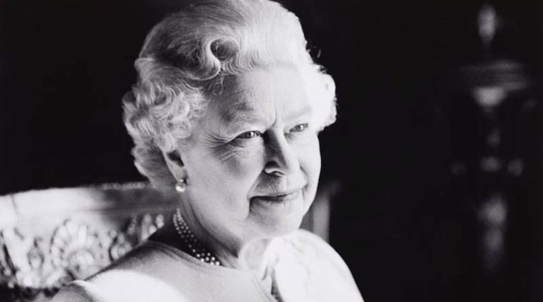 Βασίλισσα Ελισάβετ: Οι τελευταίες της στιγμές – Δύο από τα τέσσερα παιδιά της πρόλαβαν να την αποχαιρετήσουν