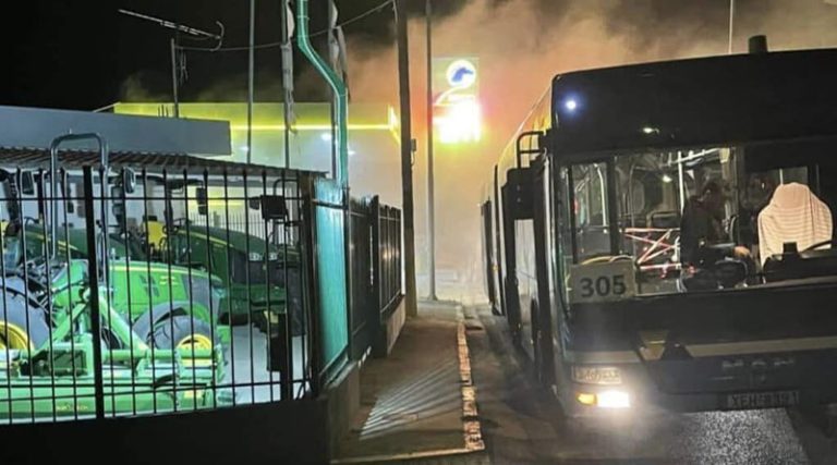 Κινούμενες «βόμβες» τα λεωφορεία σε Σπάτα και Αρτέμιδα! Δύο τα οχήματα που έπιασαν φωτιά την Πέμπτη!