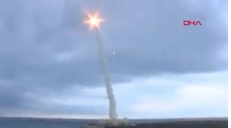 Συναγερμός! Η Τουρκία προχώρησε σε μυστική δοκιμή βαλλιστικού πυραύλου μικρού βεληνεκούς! (φωτό & βίντεο)