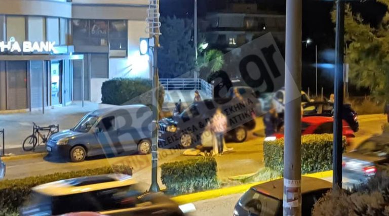Ραφήνα: Σοβαρό τροχαίο στη Λ. Φλέμινγκ – Μηχανή συγκρούστηκε με αυτοκίνητο – Ένας τραυματίας (φωτό)