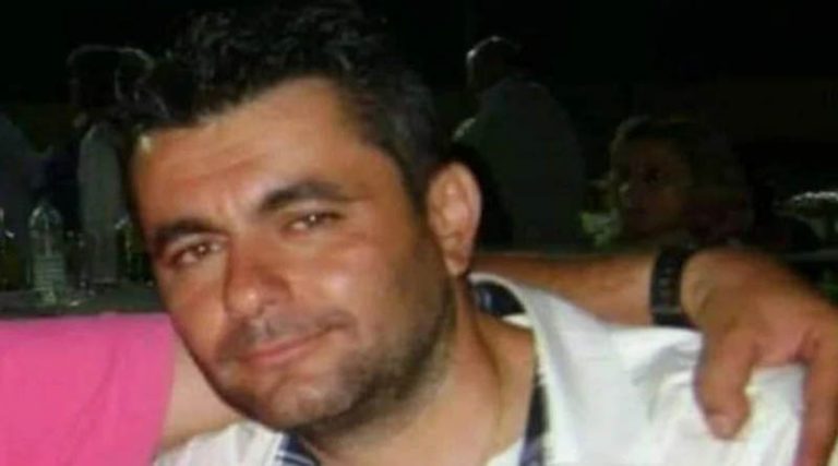 Θλίψη: “Έφυγε” ο Κώστας Χαλαμπαλάκης σε ηλικία 44 ετών
