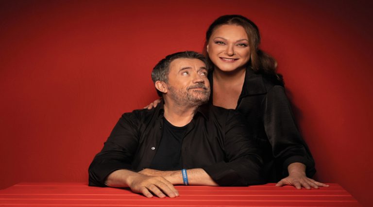 O Σπύρος Παπαδόπουλος και η Ρένια Λουϊζίδου κάνουν πρεμιέρα με το “Sexy Laundry” στο Θέατρο Κάππα την Τετάρτη 7 Δεκεμβρίου