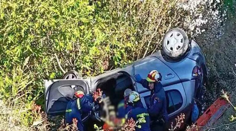 Αυτοκίνητο έπεσε σε γκρεμό 10 μέτρων – Στο νοσοκομείο δύο γυναίκες! (φωτό)