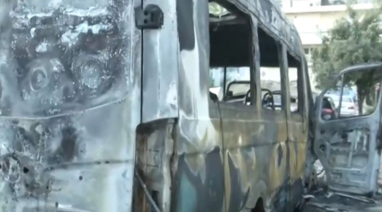 Εμπρηστική επίθεση τα ξημερώματα – Έκαψαν σχολικό λεωφορείο! (φωτό & βίντεο)