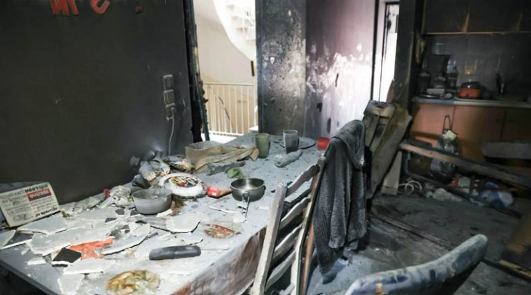 Συγκλονίζει η μητέρα του 5χρονου που βρίσκεται διασωληνωμένος μετά από φωτιά σε διαμέρισμα: «Σήκω άγγελέ μου, είσαι δυνατός»