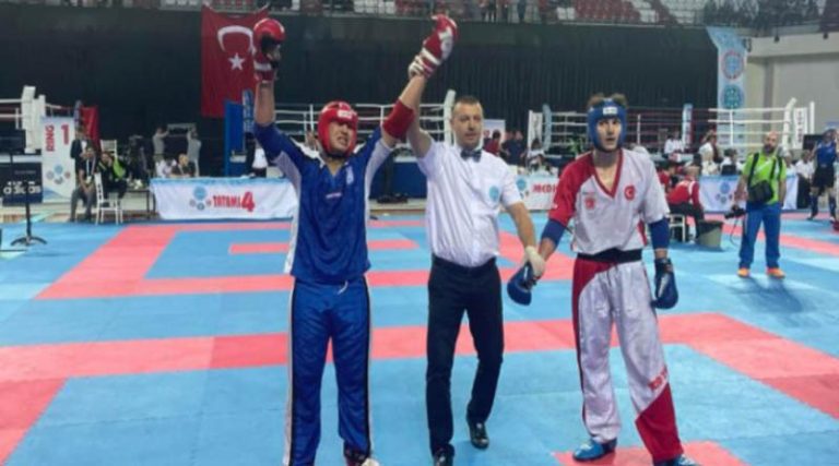 Χρυσό στο Πανευρωπαϊκό κικ μπόξινγκ μέσα στην Τουρκία ο 18χρονος Σταμάτης Κατσαγώνης από τον Μαραθώνα!