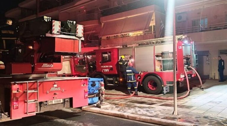 Πανικός μετά από φωτιά σε αποθηκευτικό χώρο πολυκατοικίας – Η Πυροσβεστική απεγκλώβισε 15 άτομα! (φωτό)