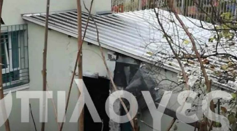 Έκρηξη σε λεβητοστάσιο σχολείου στις Σέρρες:  Η πόρτα εκσφενδονίστηκε σε απόσταση 30 μέτρων και χτύπησε το παιδί!