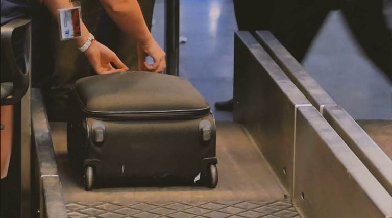 Πώς έκλεψαν την τσάντα του Τέλλογλου στο αεροδρόμιο της Θεσσαλονίκης – Η καταγγελία συνεργάτιδάς του