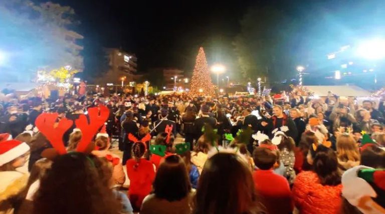 Δήμος Παλλήνης: Άνοιξαν το Χριστουγεννιάτικο Χωριό και το Χριστουγεννιάτικο Πάρκο – Πλήθος δράσεων και εκδηλώσεων