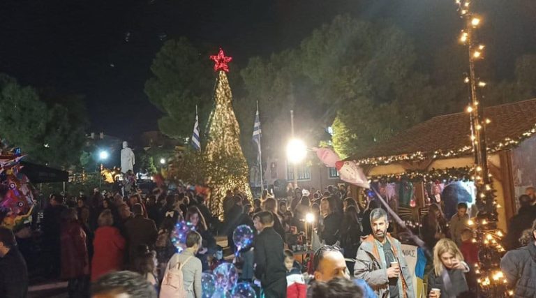 Σε εορταστικούς ρυθμούς ο Δήμος Παιανίας – Ανάβει σήμερα και το Χριστουγεννιάτικο δέντρο στα Γλυκά Νερά! (φωτό)