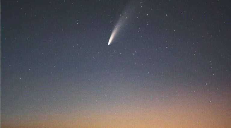 Κομήτης τρεις φορές μεγαλύτερος από το Έβερεστ πλησιάζει τη Γη!