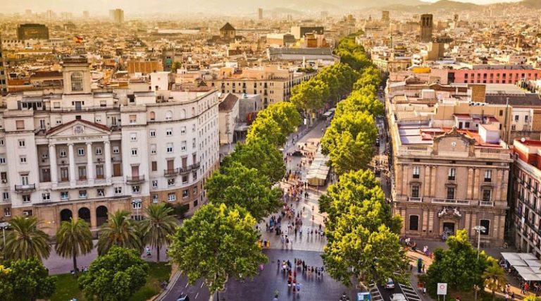 Εταιρεία στη Βαρκελώνη έχει ανοίξει θέσεις εργασίας για ελληνόφωνους με μισθό 35.000 ευρώ τον χρόνο- Πού στέλνετε βιογραφικό