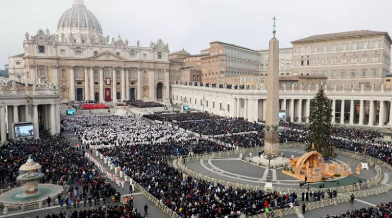 Δείτε live το ύστατο χαίρε στον πάπα Βενέδικτο -Πάνω από 200 χιλ. άτομα στο λαϊκό προσκύνημα