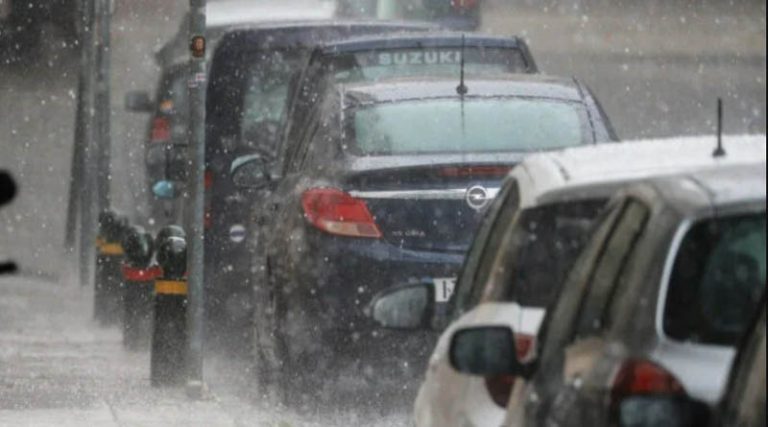 Έντονη βροχόπτωση σε Παλλήνη & Γέρακα, μικρά προβλήματα στη Λεωφόρο Λαυρίου