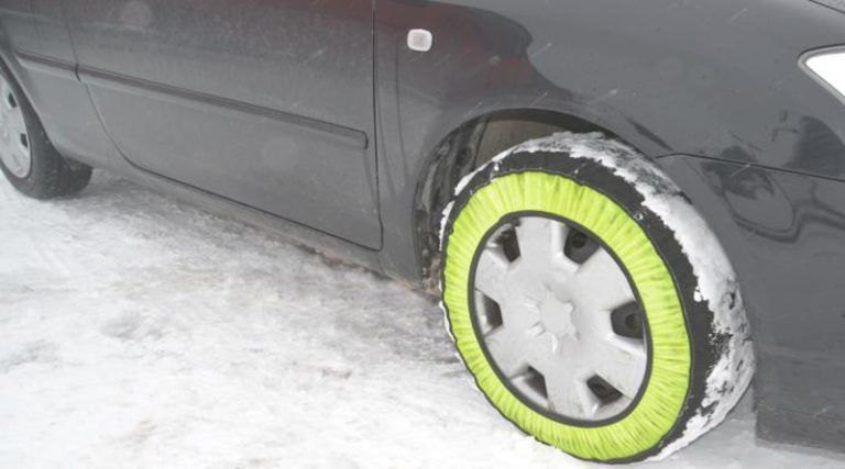Αυτοκίνητο: Τι πρέπει να προσέχετε όταν οδηγείτε σε πάγο ή σε χιόνι