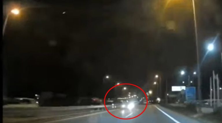 Συγκλονιστικό βίντεο με αυτοκίνητο να πηγαίνει ανάποδα με μεγάλη ταχύτητα στην παλιά εθνική οδό Αθηνών – Κορίνθου