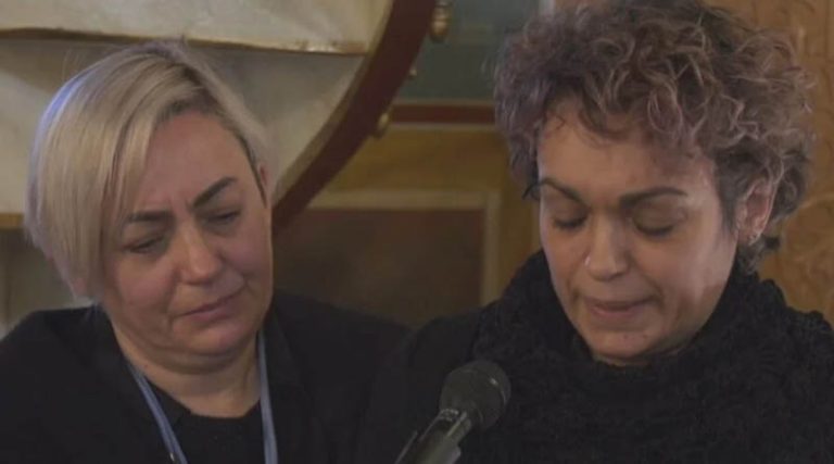 Κηδεία Τουρούτσικα: Συγκλόνισαν μάνα και πατέρας στους επικήδειους – «Ήσουν ο γιος που θα ήθελε κάθε μάνα. Πέθανες υπέρ πατρίδος, Αθάνατος»