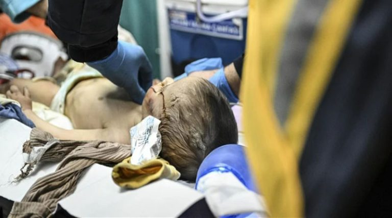 Σεισμός στην Τουρκία: Διέσωσαν μωρό 7 μηνών – Βρισκόταν κάτω από τα ερείπια στο Χατάι για 140 ώρες!