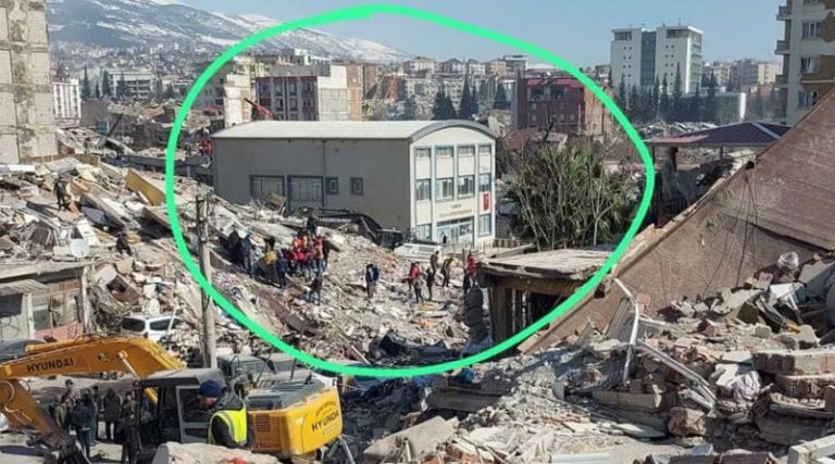 Σεισμός στην Τουρκία: Μόνο το κτήριο των Πολιτικών Μηχανικών έμεινε όρθιο!