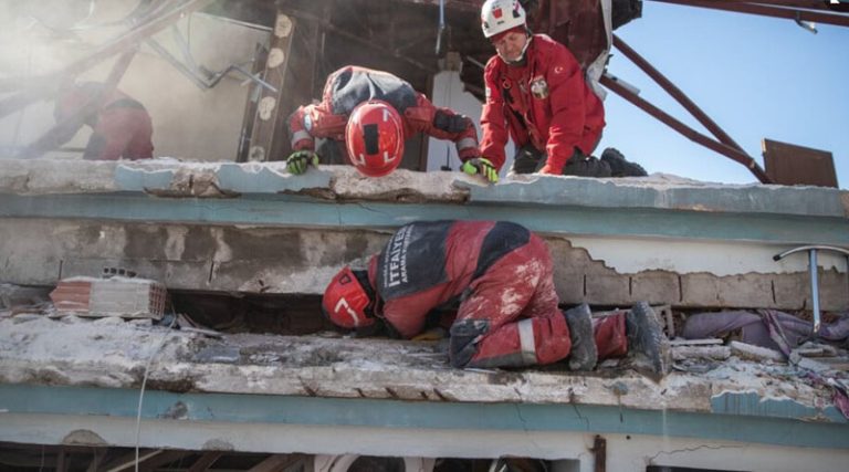 Σεισμός στην Τουρκία: Πόσες ημέρες μπορούν να επιβιώσουν οι παγιδευμένοι στα συντρίμμια