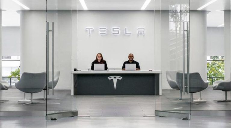 Η Tesla αναζητά προσωπικό στη χώρα μας – Ποιες ειδικότητες ψάχνει