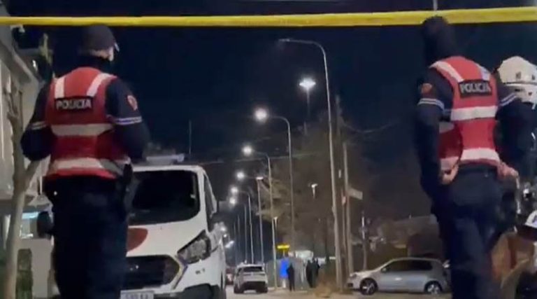Ένας νεκρός σε επίθεση με καλάσνικοφ εναντίον τηλεοπτικού σταθμού στην Αλβανία! (βίντεο)