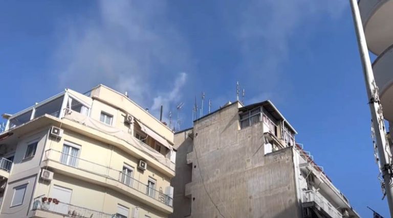 Συναγερμός για πυρκαγιά σε διαμέρισμα στη Θεσσαλονίκη – 3 άτομα στο νοσοκομείο! (φωτό & βίντεο)
