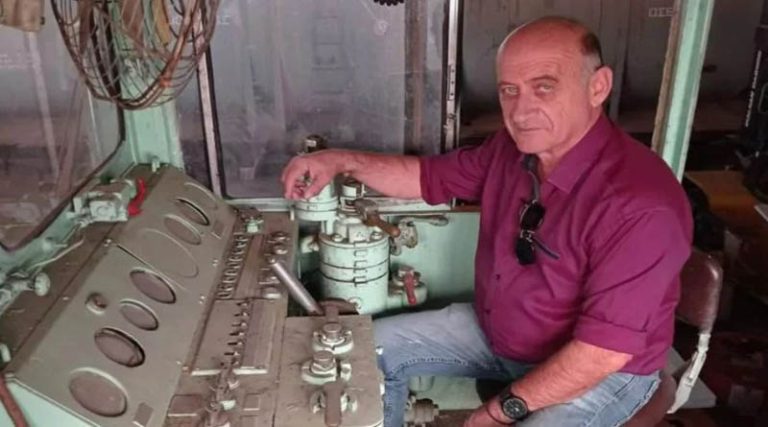 Σύγκρουση τρένων στα Τέμπη: Θρήνος για τον θάνατο του μηχανοδηγού Γιώργου Κουτσούμπα