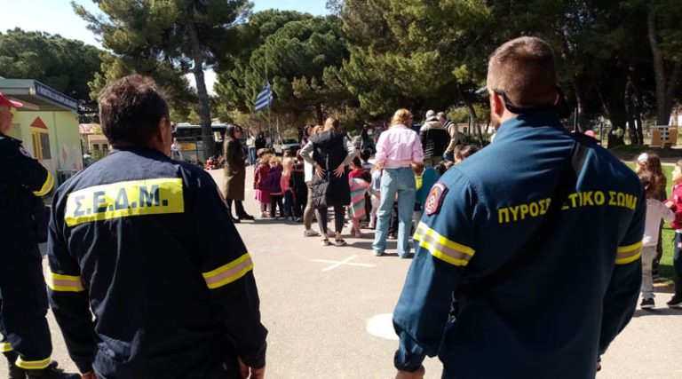 Δήμος Μαραθώνα: Πραγματοποιήθηκε η δράση αντιμετώπισης κινδύνου πυρκαγιάς στα Νηπιαγωγεία (φωτό)