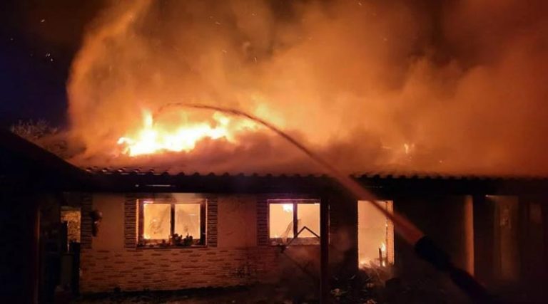 Μαραθώνας: Φωτιά σε σπίτι στη Λ. Σχοινιά – Καταστράφηκε ολοσχερώς