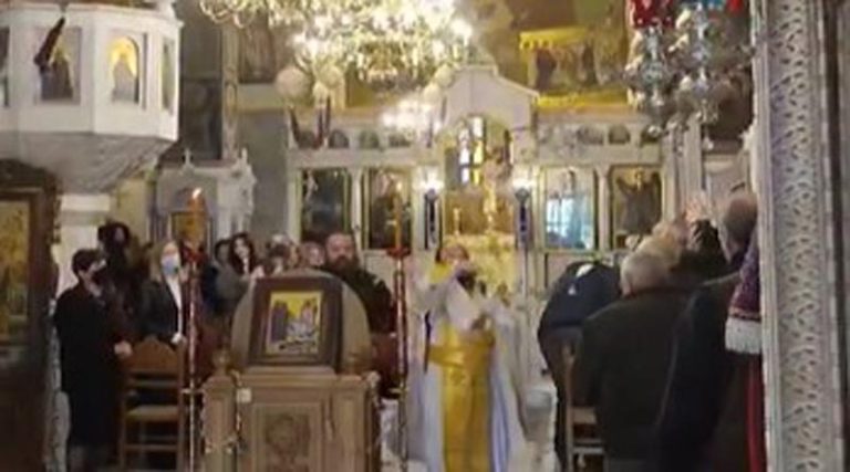 Ραφήνα: Σείστηκε ο Ιερός Ναός της Παντοβασίλισσας στην πρώτη Ανάσταση (βίντεο)