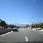 Οδηγός μπερδεύτηκε και μπήκε στο αντίθετο ρεύμα σε κεντρικό δρόμο της Σούδας (βίντεο)