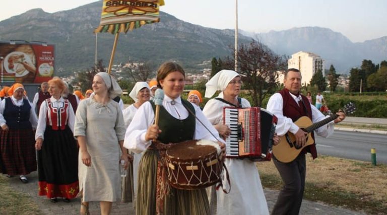 Στο Μαυροβούνιο το Λύκειο Ελληνίδων Ραφήνας