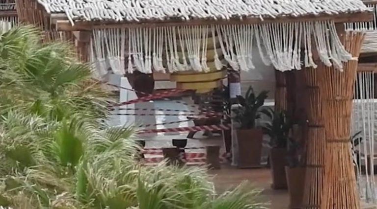Λουκέτο σε γνωστό  beach bar στον Πάνορμο στη Μύκονο (βίντεο)
