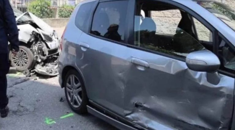 Τρομακτικό τροχαίο: 5χρονη εκτοξεύτηκε από το παράθυρο αυτοκινήτου!