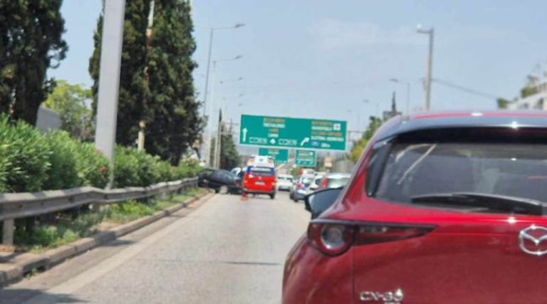Τροχαίο στην Αθηνών – Λαμίας – Αυτοκίνητο έπεσε σε προστατευτικό διάζωμα (φωτό)