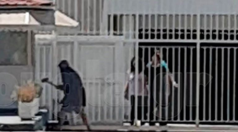 Επεισόδιο με άνδρα που κρατούσε τσεκούρι και  βαριοπούλα στα γραφεία του ΚΚΕ στον Περισσό! (φωτό)