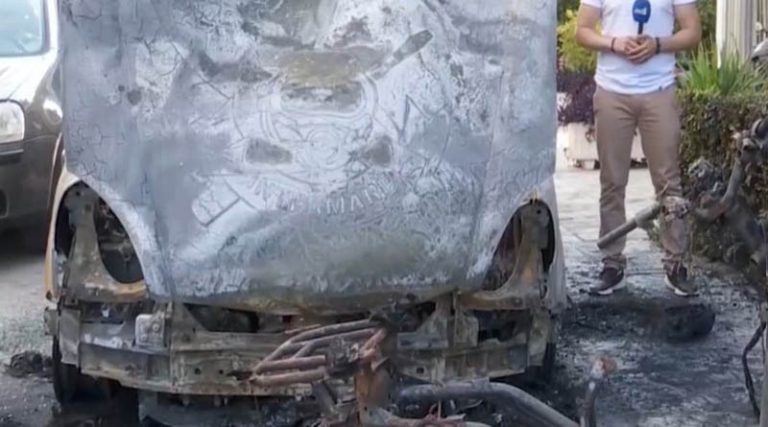 Εμπρηστικός μηχανισμός διέλυσε οχήματα – Βίντεο ντοκουμέντο