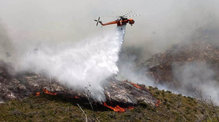 ΕΕ: Δέκα χώρες, 490 πυροσβέστες και 7 αεροσκάφη συμβάλλουν στην κατάσβεση των πυρκαγιών στην Ελλάδα