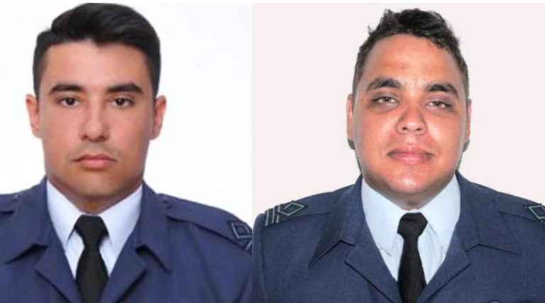 Τραγωδία: Νεκροί οι δύο ιπτάμενοι του μοιραίου καναντέρ που έπεσε στην Κάρυστο – Τριήμερο πένθος στις Ένοπλες Δυνάμεις