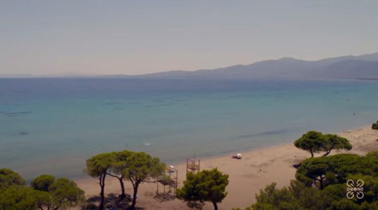 Η εξωτική παραλία του Σχοινιά από ψηλά! Μοναδικό βίντεο